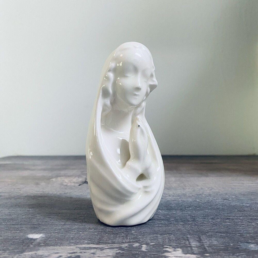 Vintage Ceramic Porcelain Virgin Mary Praying Statue Catholic Religious Figurine